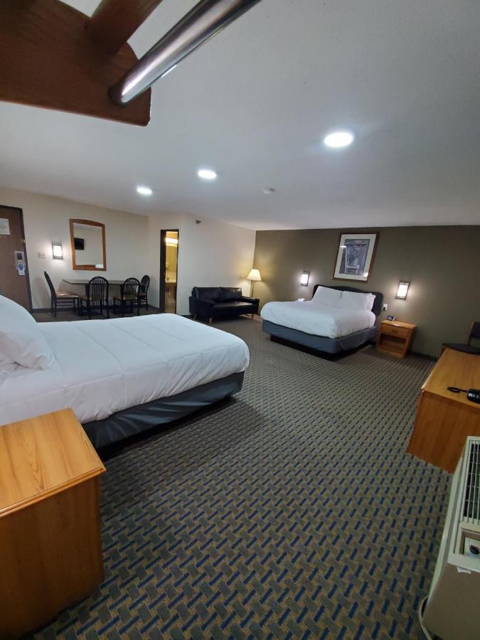 Hibbing Inn And Suites Экстерьер фото