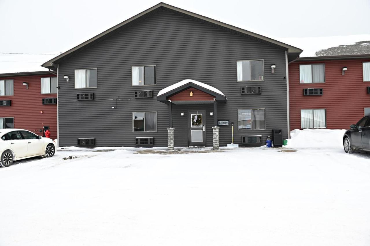 Hibbing Inn And Suites Экстерьер фото