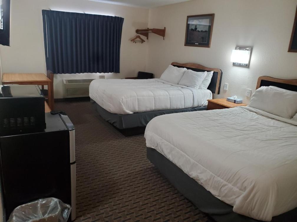Hibbing Inn And Suites Экстерьер фото