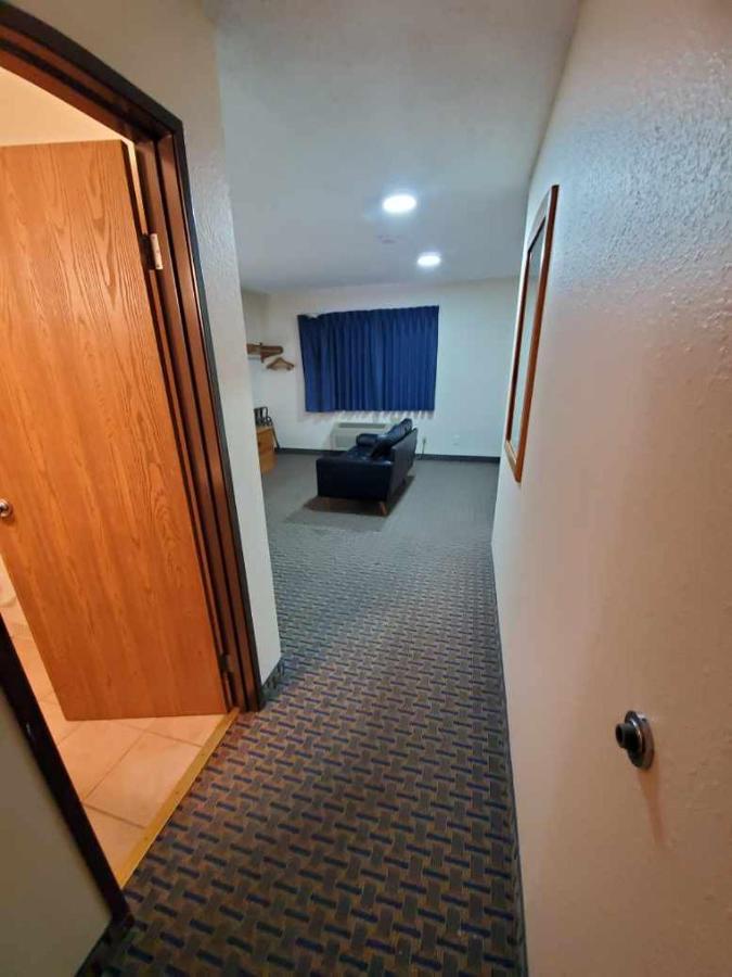 Hibbing Inn And Suites Экстерьер фото
